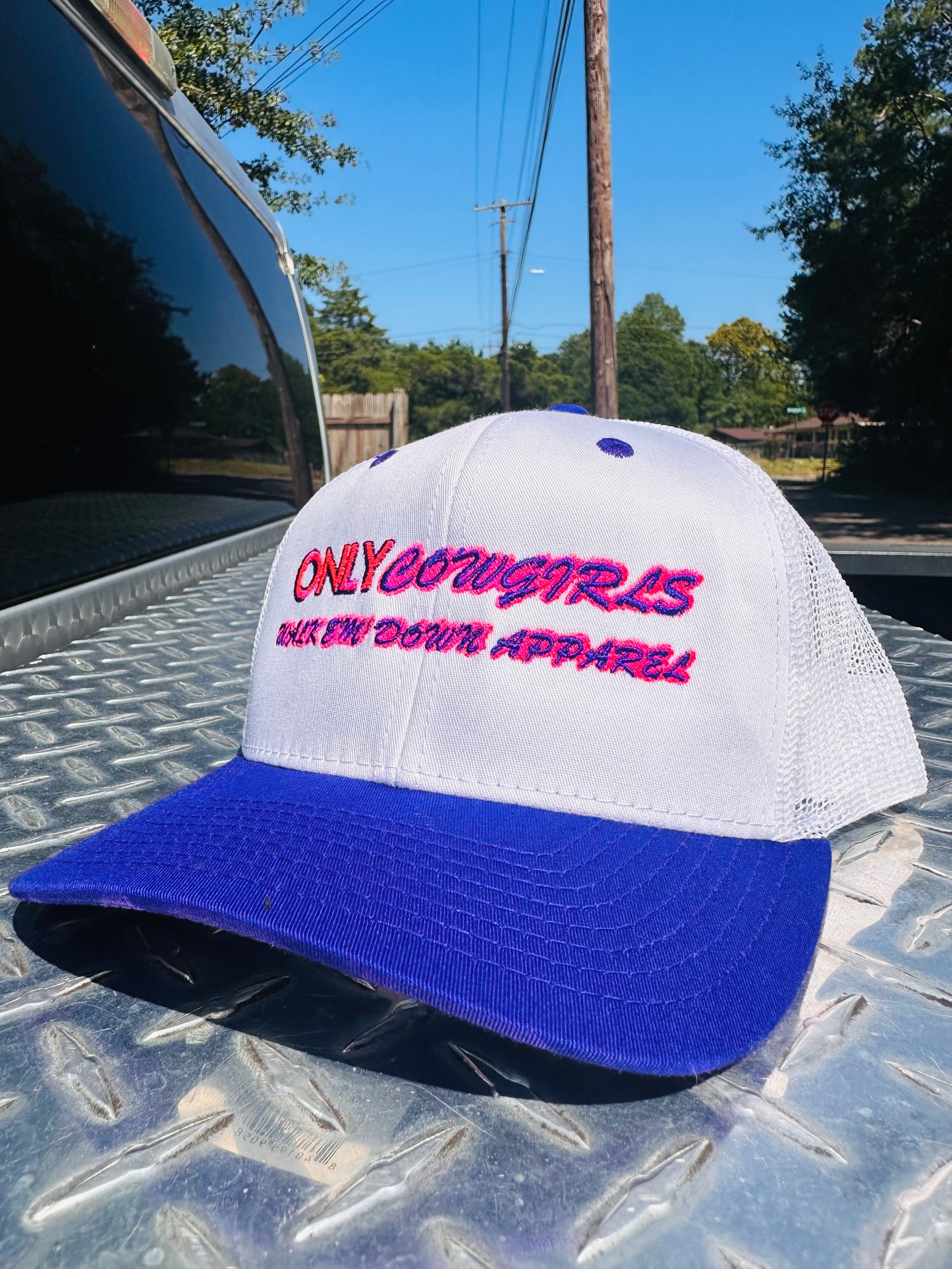 ONLY COWGIRLS - White/Purple